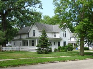 204 Kelly St, Charles City, IA 50616