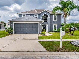 717 Valrico Hills Ln, Valrico, FL 33594