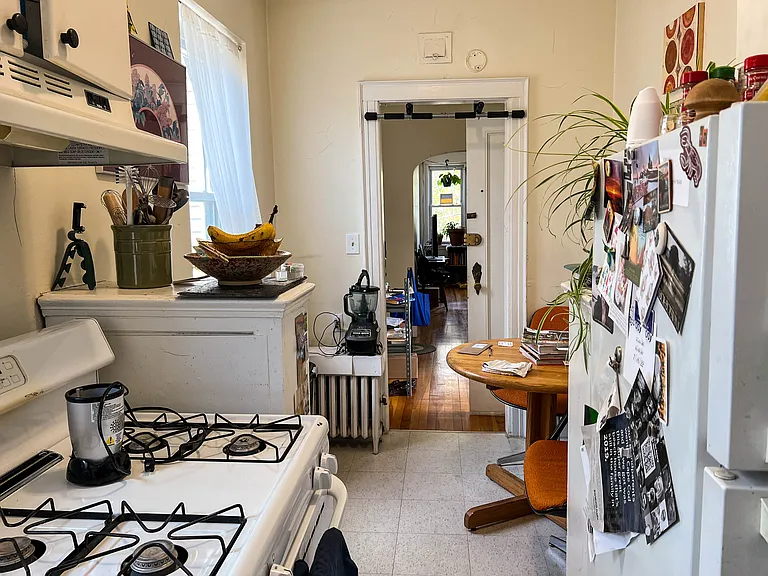 27 Lanark Rd #4 — Photo 8