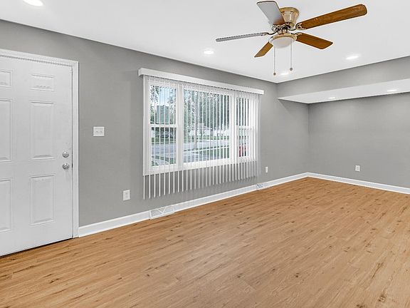 4th image of 7230 Maryland Ave