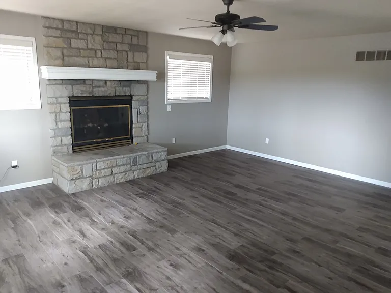 849 W Kansas St — Photo 6