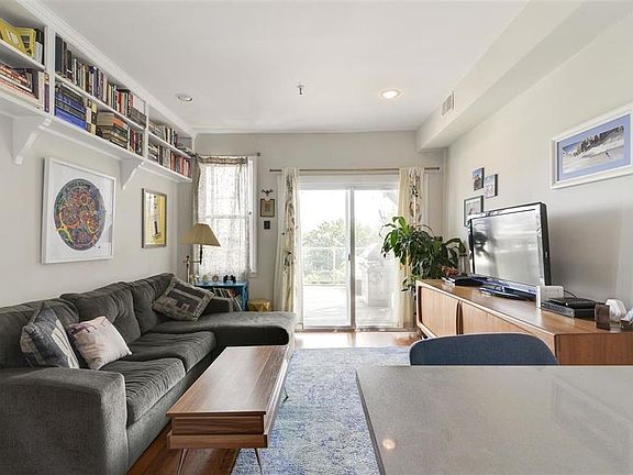 3rd image of 116 Ogden Ave APT 1A