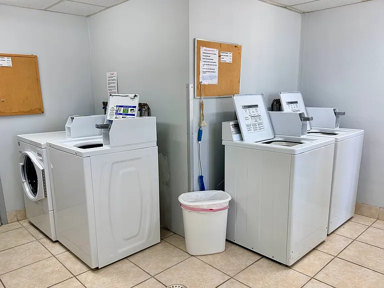 SHARED LAUNDRY ROOM