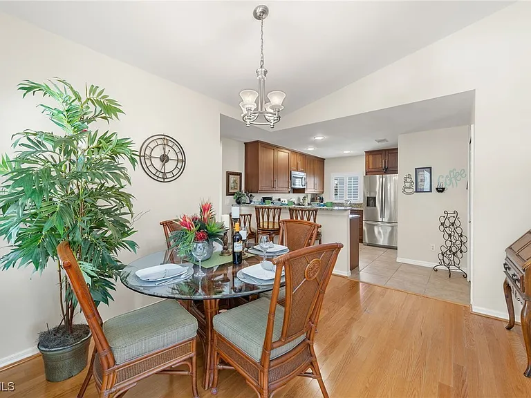 2305 SW 19th Pl — Photo 21