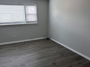 4485 S Archer Ave #2D, Chicago, IL 60632