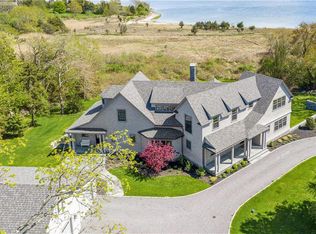 415 Poppasquash Rd, Bristol, RI 02809