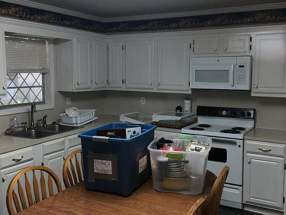 4th image of 1018 Eaton Dr