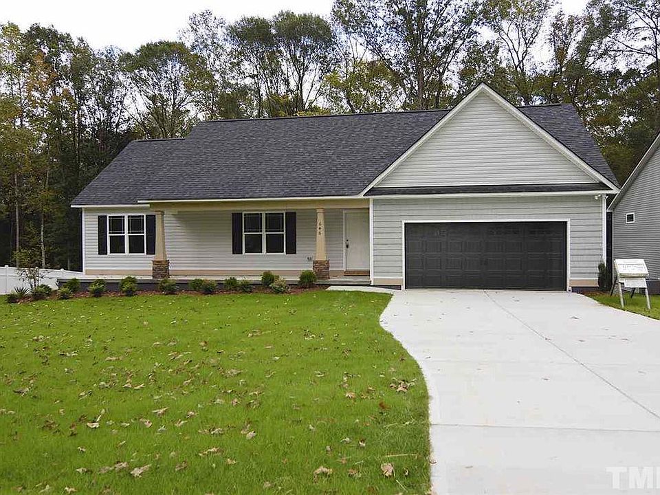 1st image of 646 Carolina Oaks Ave