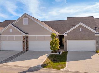 831 Plum Village Dr, Monroe, MI