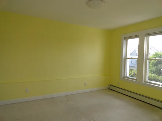 Rented by Halvatzis Realty | media 6