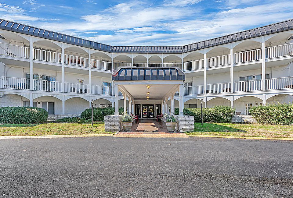 1st image of 5709 Lyons View Pike APT 1122