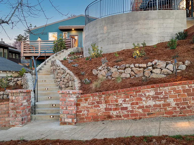 21 stairs to landing