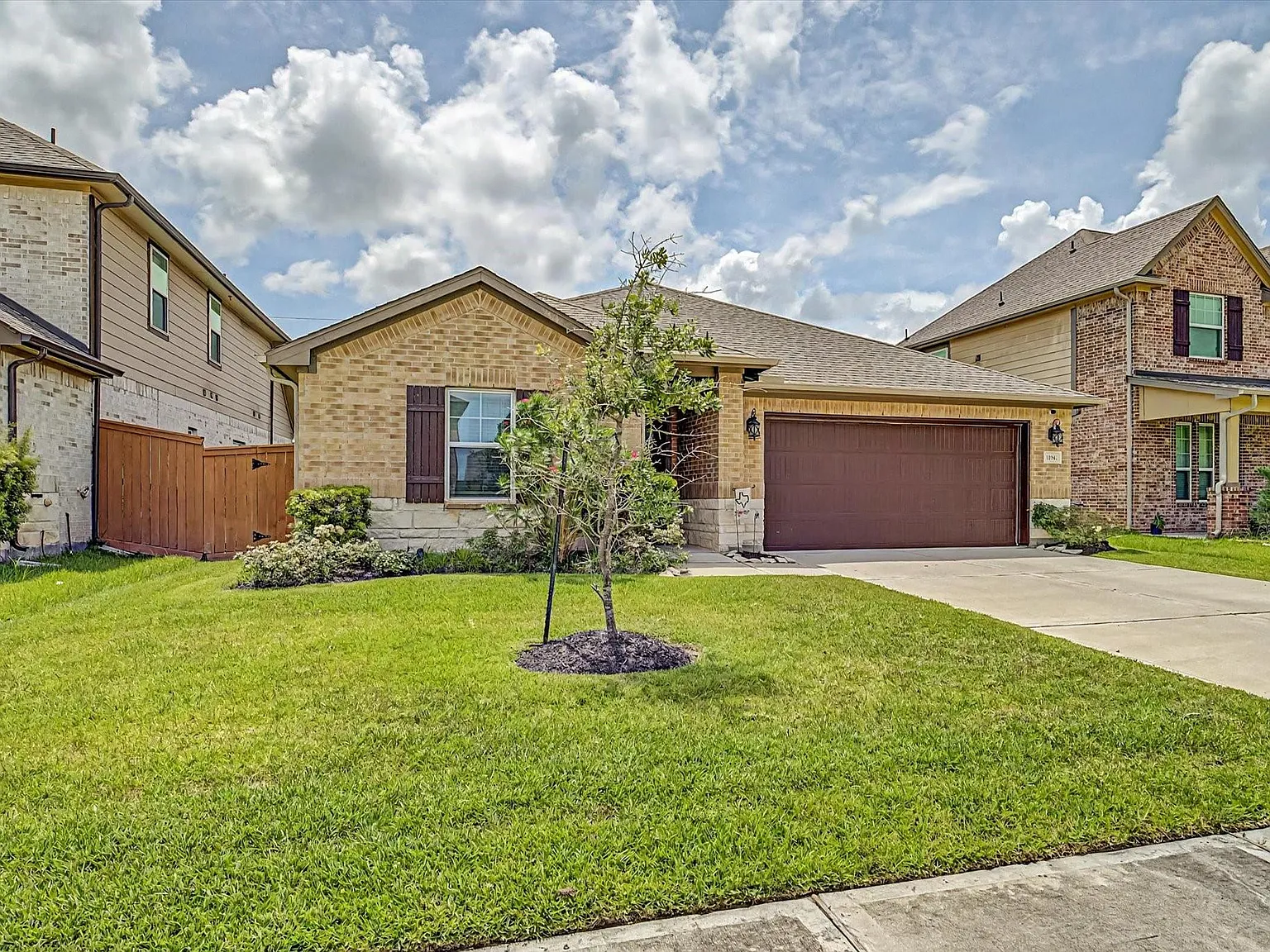 4 bed, 3.0 bath, 2067 sqft, $2,750 — Photo 3