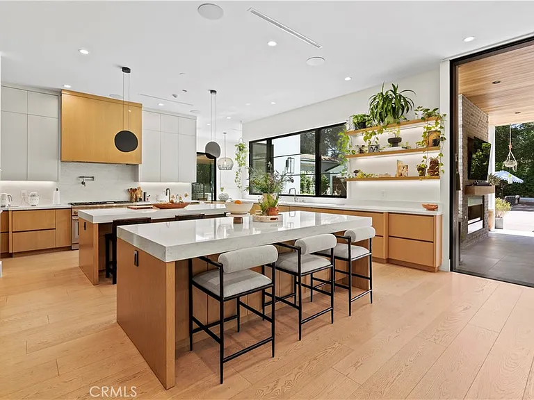 5050 Arundel Dr — Photo 17