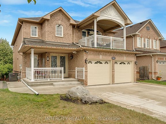 4th image of 48 Avalanche Cres