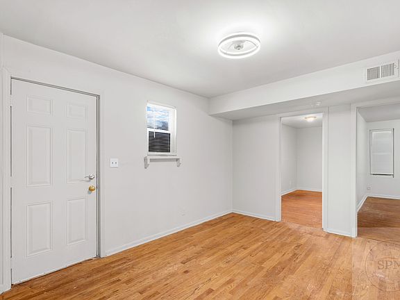 5th image of 1814 W Jefferson St APT 3