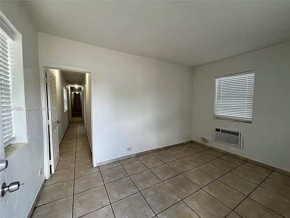 4th image of 733 NW 4th Ave