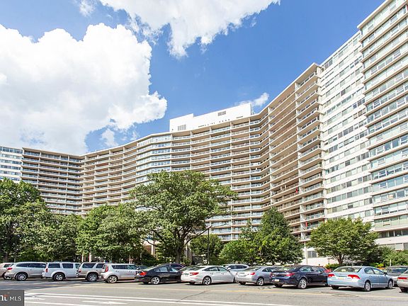 4th image of 2401 Pennsylvania Ave APT 20A10