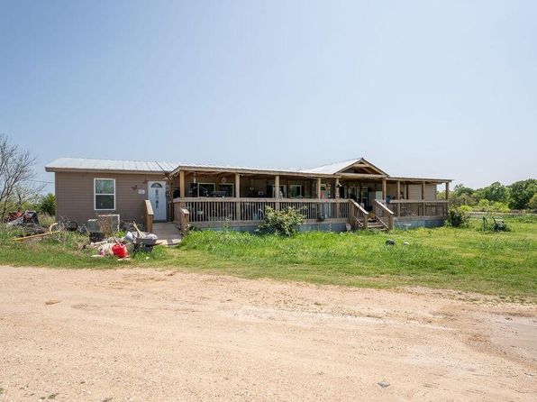 6016 W Lake Creek Rd, Riesel, TX 76682