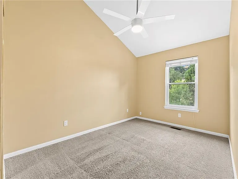 2266 Oak Glenn Cir — Photo 28