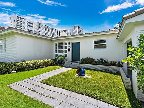 2nd image of 220 Codrington Dr #0