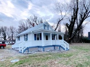 959 Irvington Rd, Weems, VA 22576