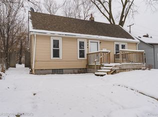 744 Saint Clair St, Pontiac, MI 48340