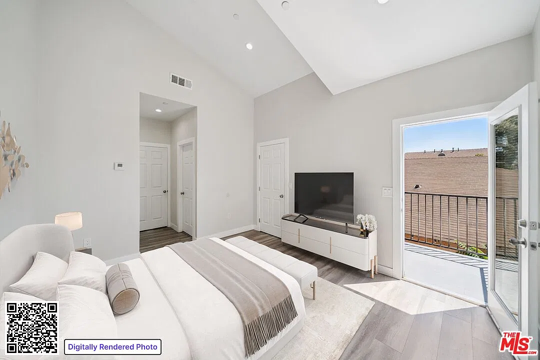 3 bed, 3.5 bath, 1900 sqft, $3,695 — Photo 3