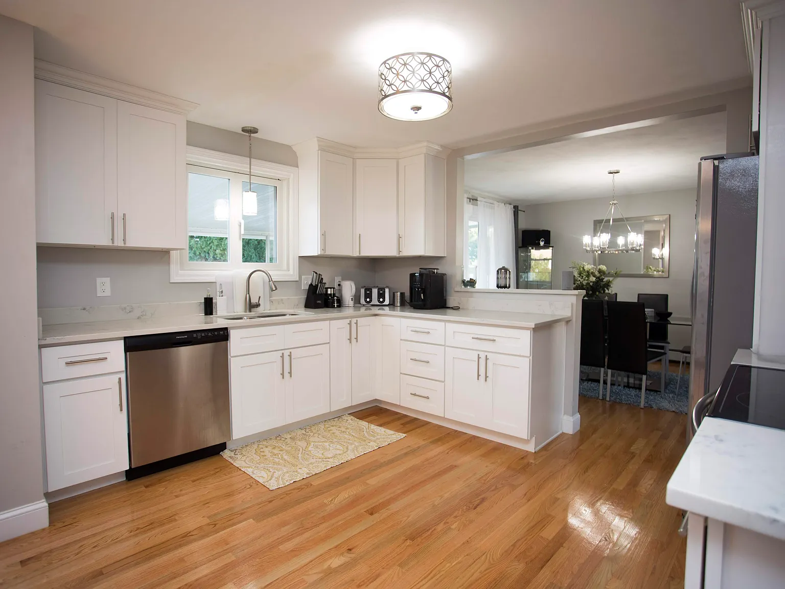 1 bed, 1.5 bath, 400 sqft, $1,150 — Photo 2