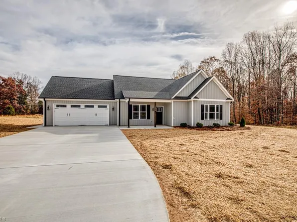 1216 Spry Rd, Winston Salem, NC 27107