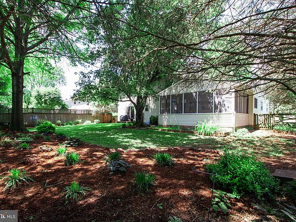 3rd image of 13452 Brookfield Dr