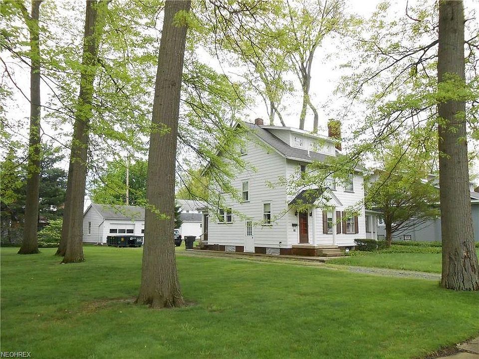 2nd image of 226 Oak Knoll Ave SE