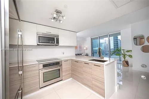1300 Brickell Bay Dr #1601 Photo 1