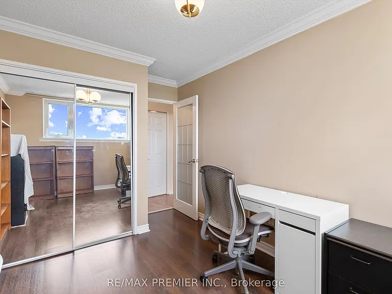 240 Scarlett Rd #711 — Photo 24