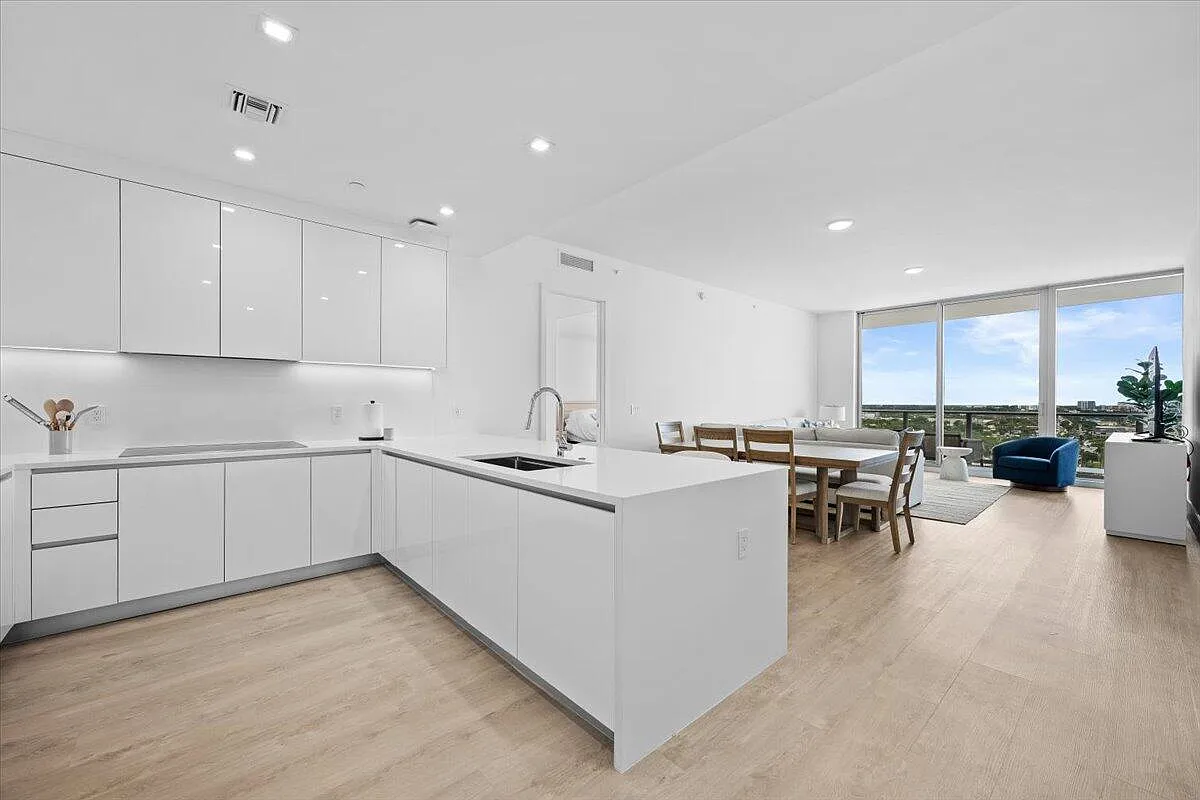 2 bed, 2.5 bath, 1511 sqft, $7,500 — Photo 3