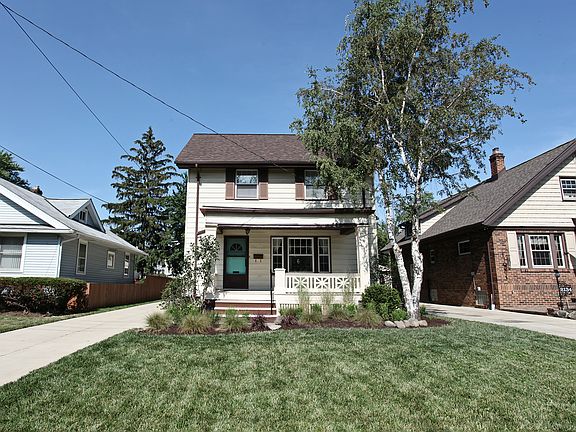 3rd image of 2136 Woodward Ave