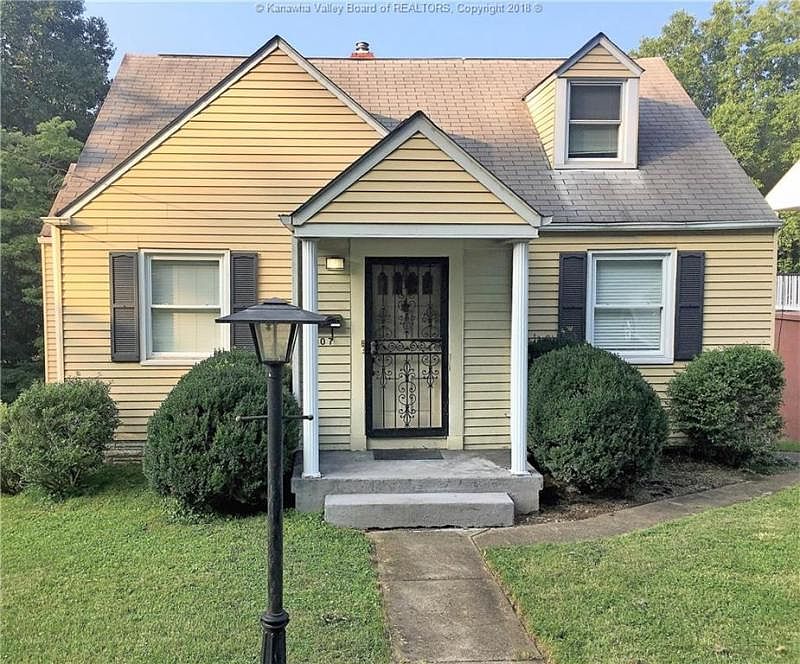 1st image of 907 Montrose Dr