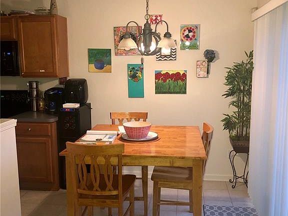 5th image of 1662 Laughton Cir