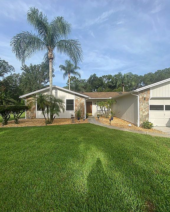 2nd image of 920 Fruitwood Dr