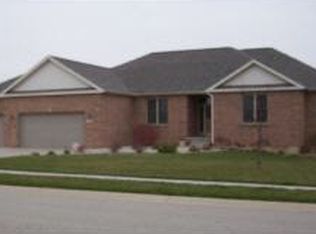 325 Parkview Dr, Bremen, IN 46506