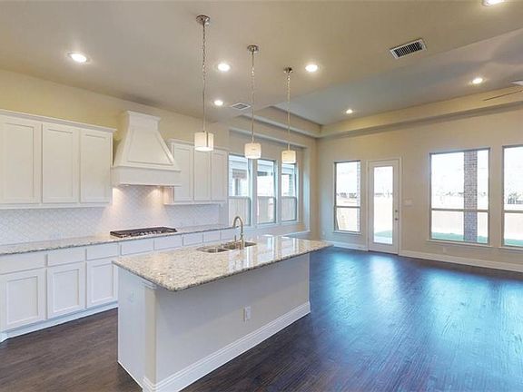 4th image of 5816 Adair Ln