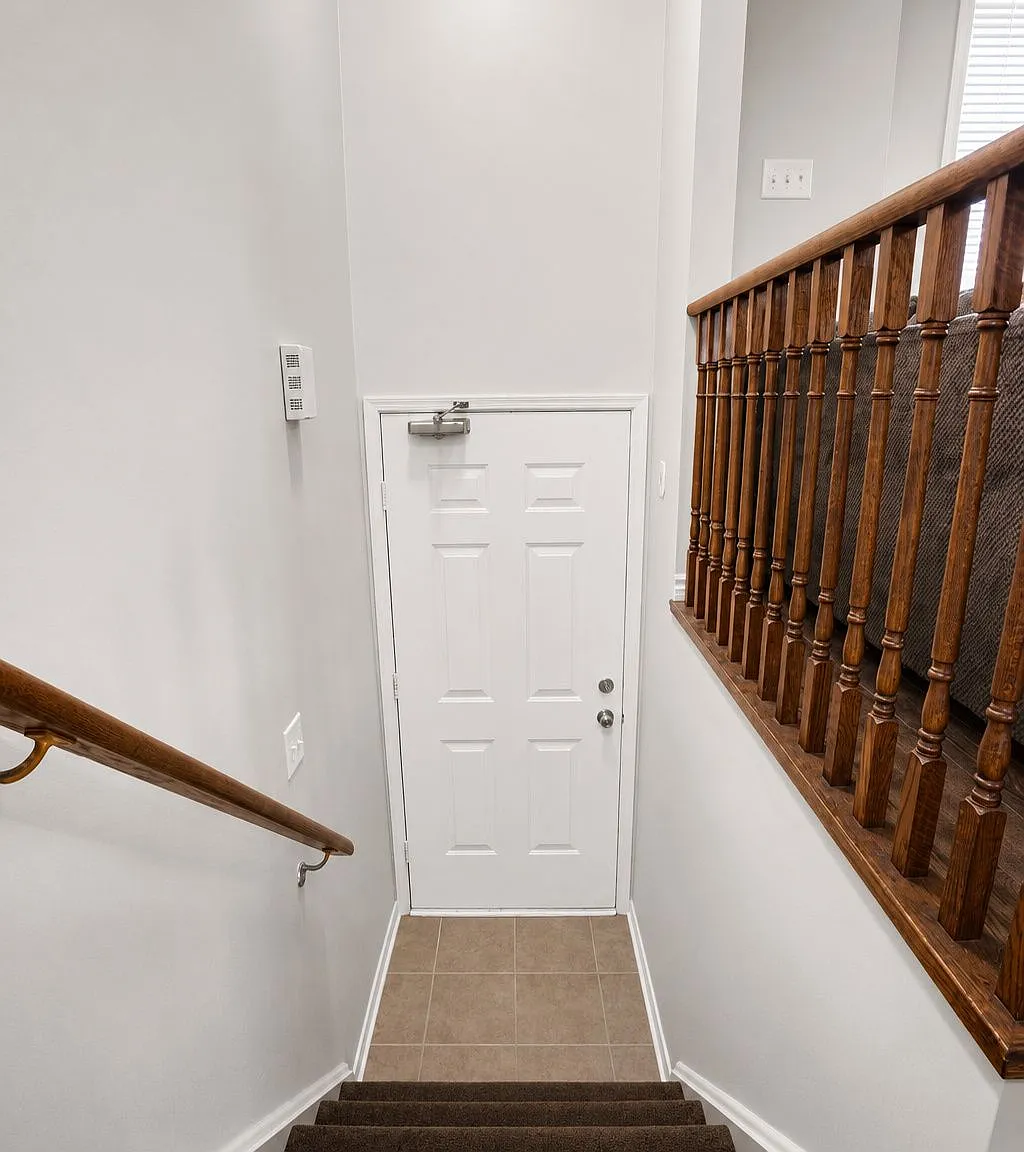 3 bed, $3,200 — Photo 2