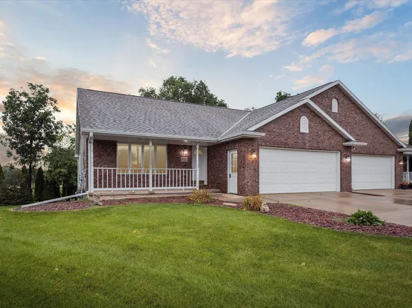 1766 Briarwood Ct, De Pere, WI 54115