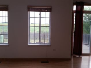 1204 Burns Ln, Minooka, IL 60447