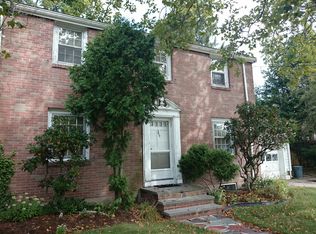 369 Weld St, West Roxbury, MA 02132