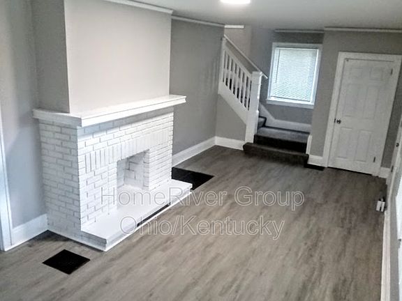 4th image of 2604 Montana Ave