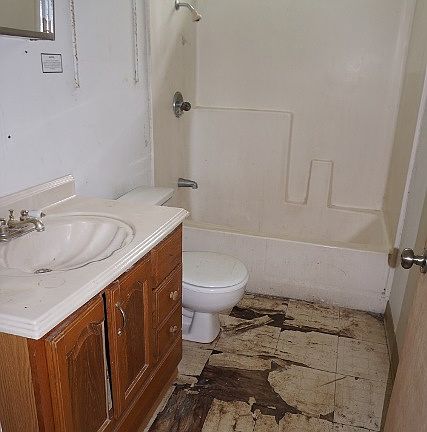 4th image of 15-2698 Manini St