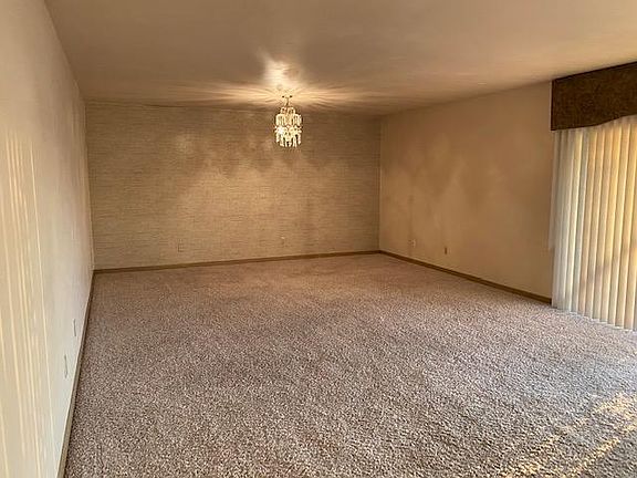 2nd image of 605 Leslie Dr