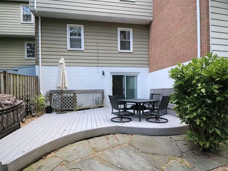 553 Monet Dr — Photo 20
