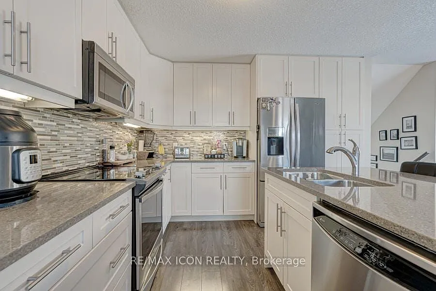 1 bed, $900 — Photo 2